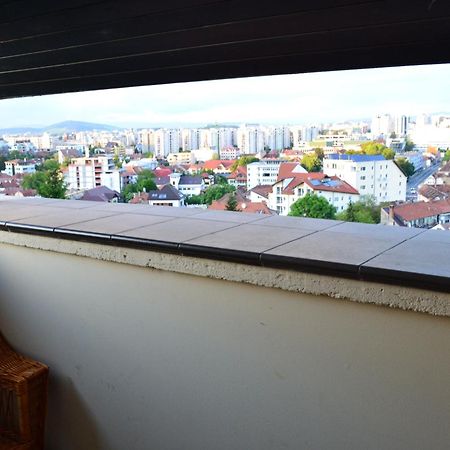 Отель Casa Cranta Брашов Экстерьер фото